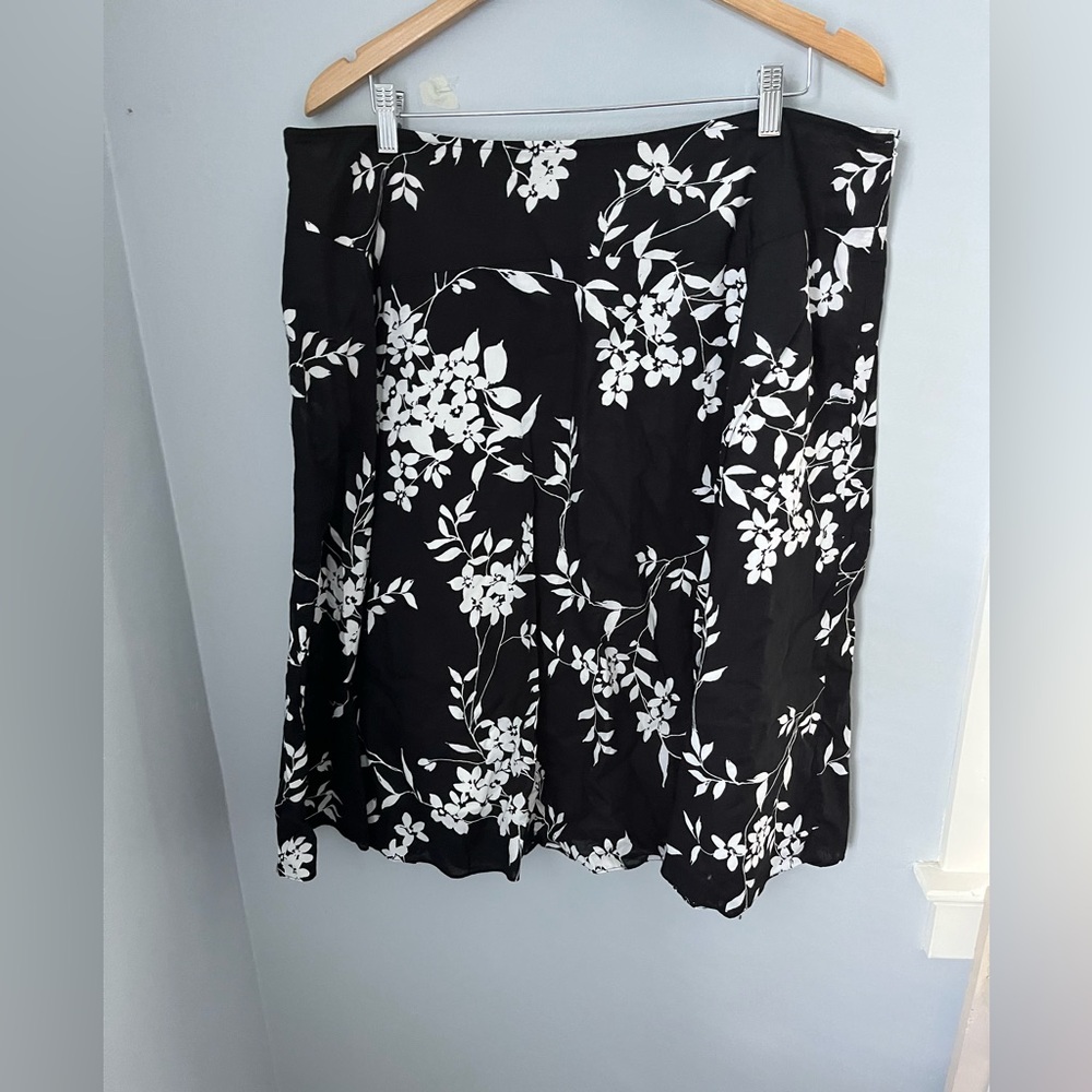 Jones Wear Black and White A-Line casual‎ Skirt
